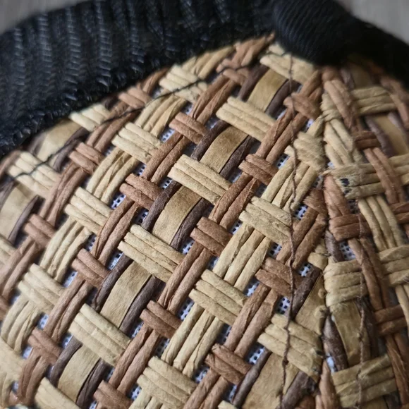 Gorra Black Mesh Straw Trucker Hat Silver Tone Horse Buckle Embroidered Brim - Picture 8 of 10